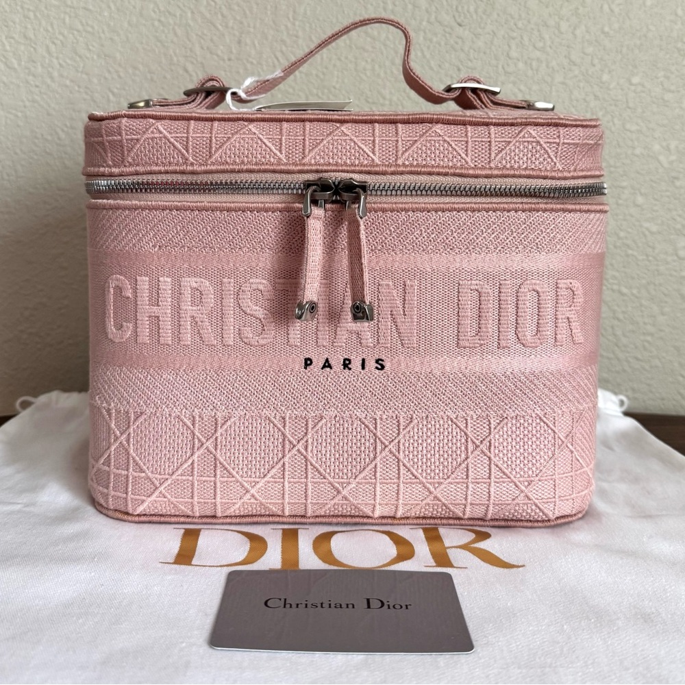 ❌SOLD❌NEW DIOR Large Travel Vanity Case in Boise de Rose - Picture 1 of 8